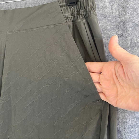 ATHLETA Brooklyn Textured Jogger Olive Grey Athleisure Activewear Size 6 - Picture 5 of 15